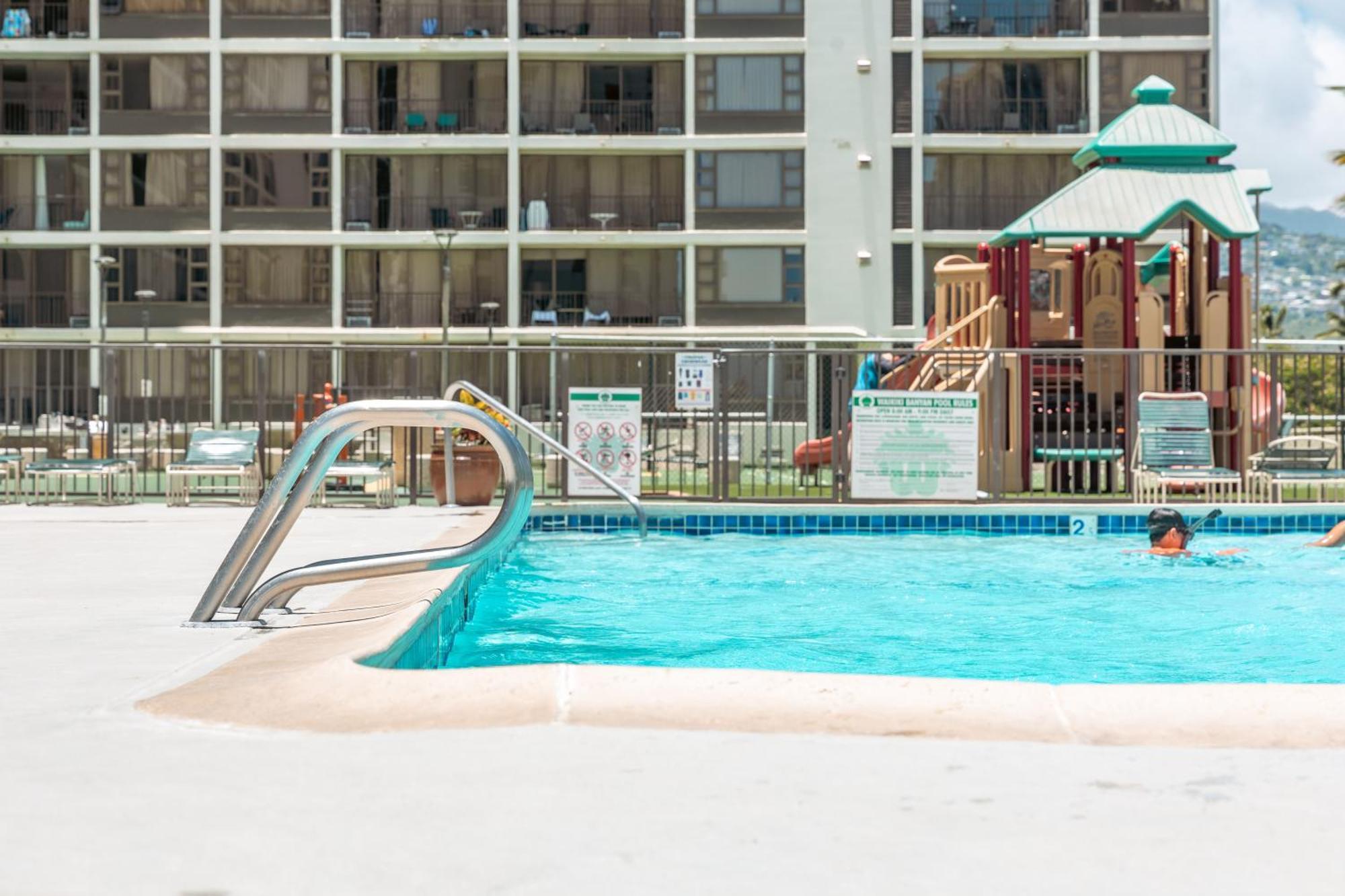 Renovated Ocean View Suite, Near Beach, Free Parking ホノルル エクステリア 写真