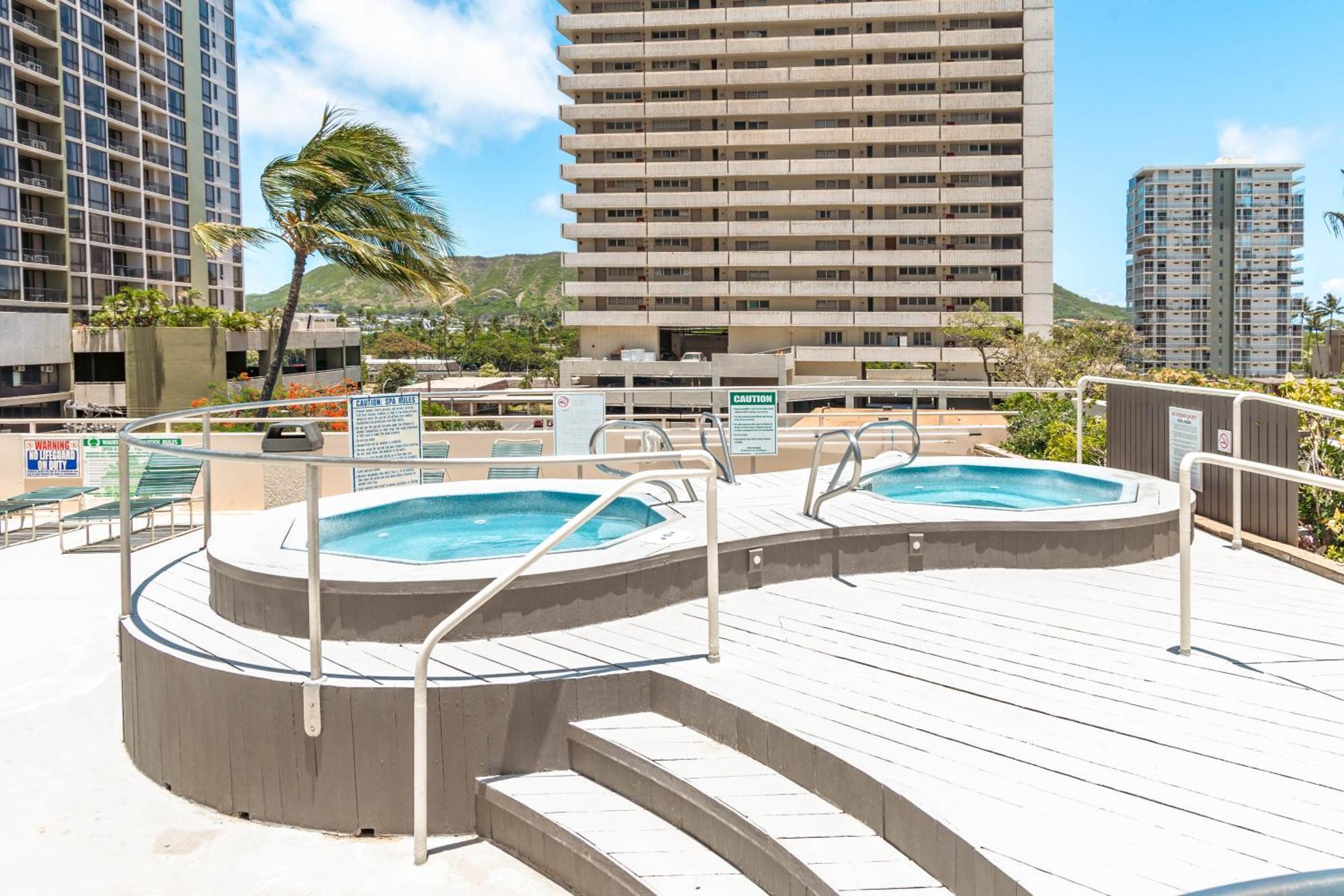 Renovated Ocean View Suite, Near Beach, Free Parking ホノルル エクステリア 写真