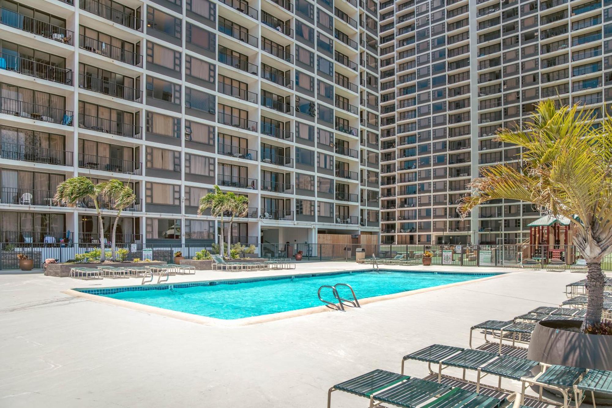 Renovated Ocean View Suite, Near Beach, Free Parking ホノルル エクステリア 写真